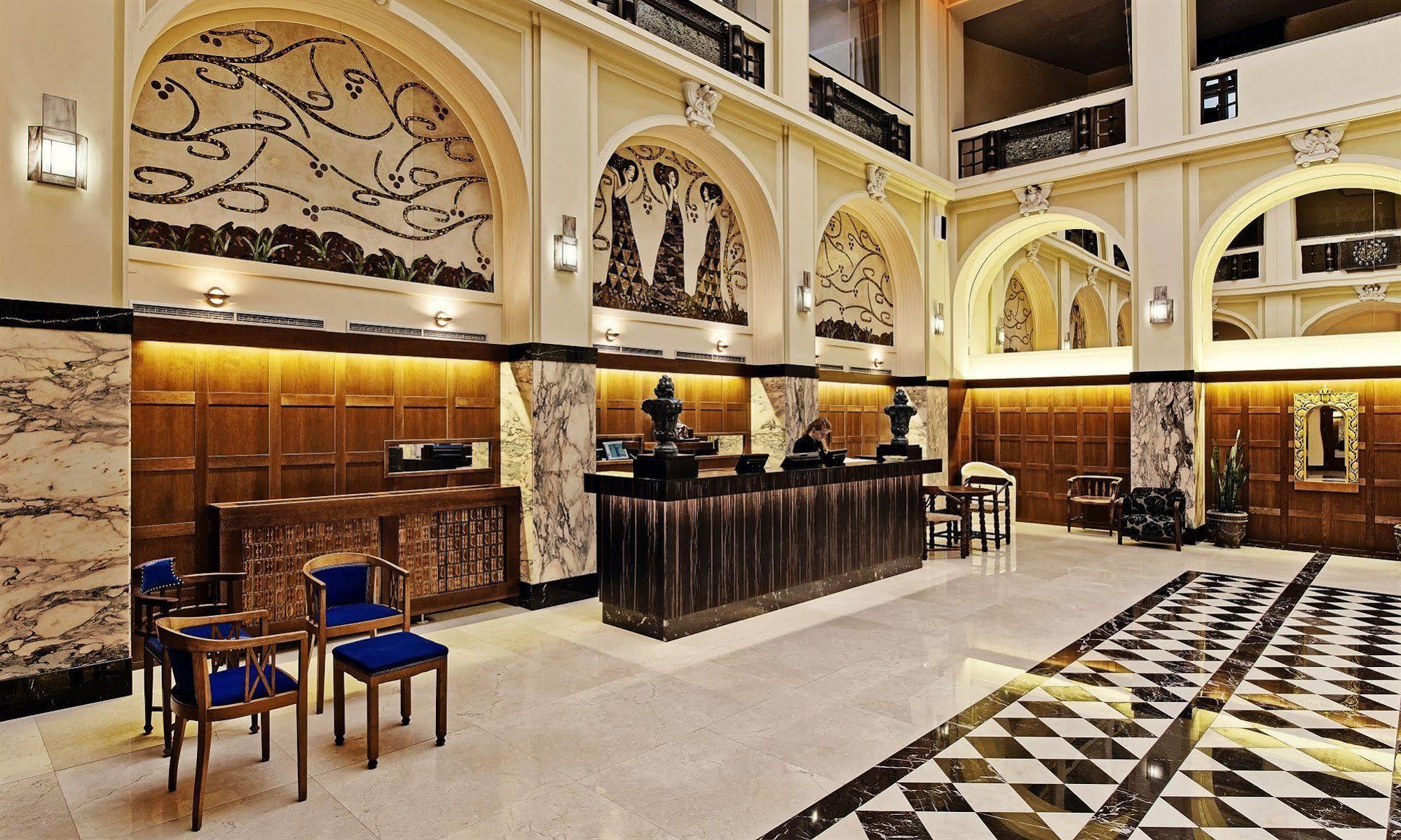 กรันเดซซา โฮเต็ล ลักชัวรี พาเลซ Hotel เบอร์โน ภายนอก รูปภาพ